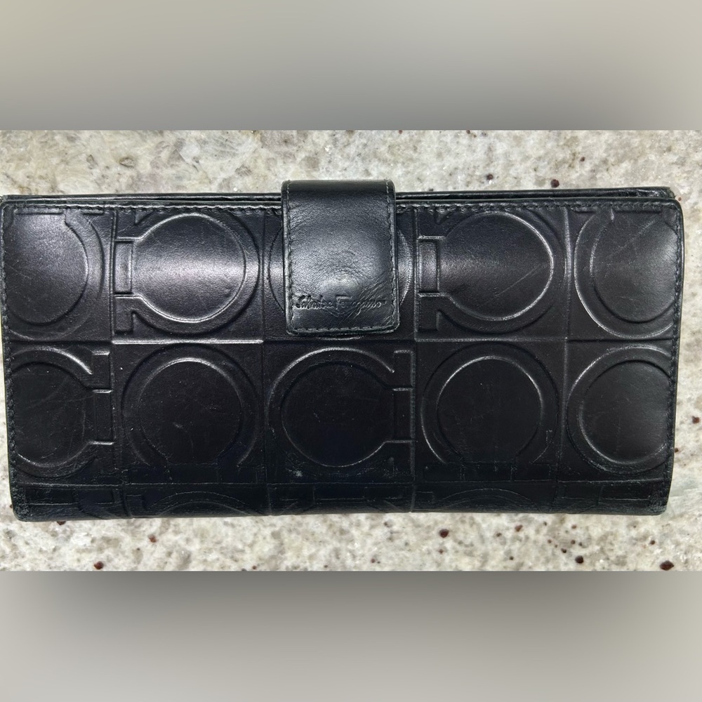 Salvatore Ferragamo, luxury brand black women wallet